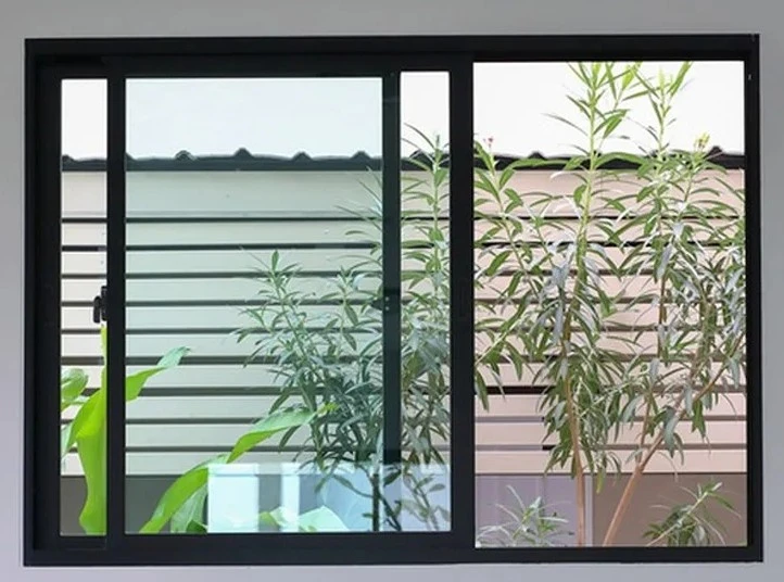 aluminum sliding window frame 4